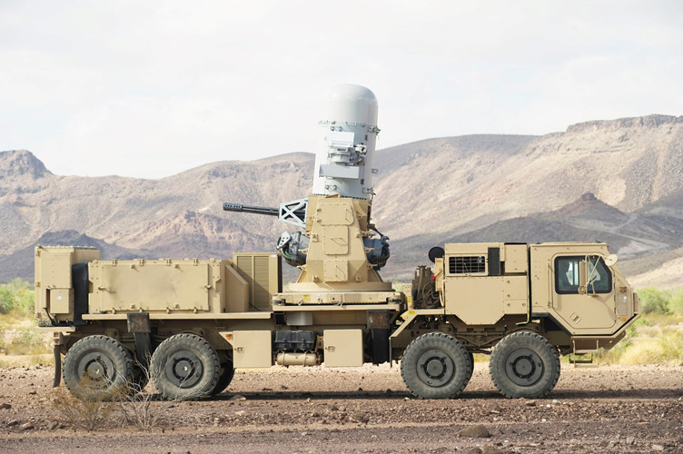 Chết khiếp siêu pháo 6 nòng trên xe tải của Quân đội Mỹ